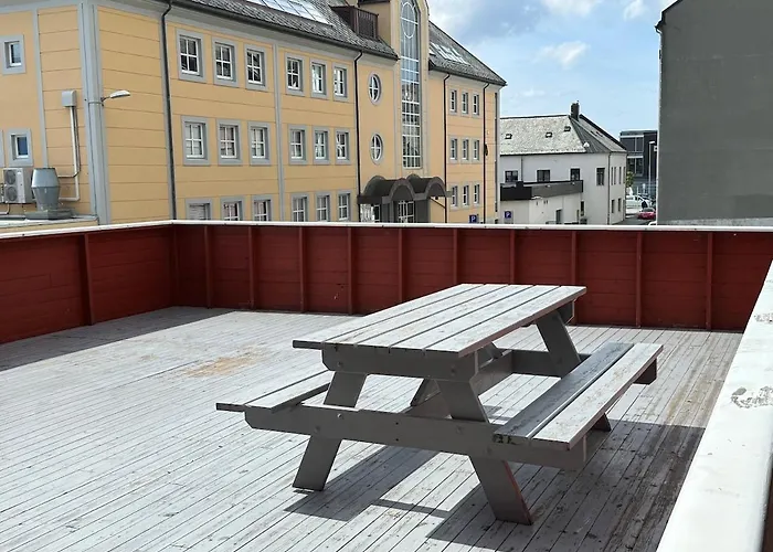 Centrally With Garage And Terrace