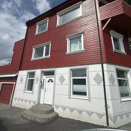 Centrally With Garage And Terrace Apartmán Ålesund